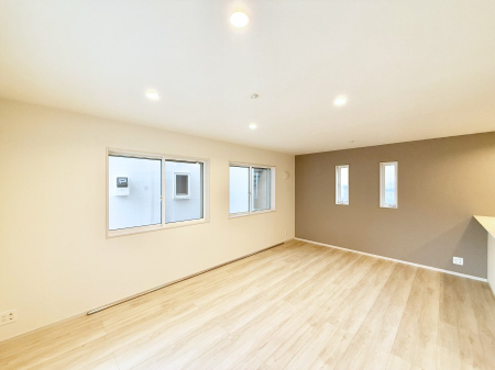 rO@났ƏΊ炪W܂AS܂郊rO