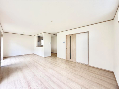 rO@났ƏΊ炪W܂AS܂郊rO