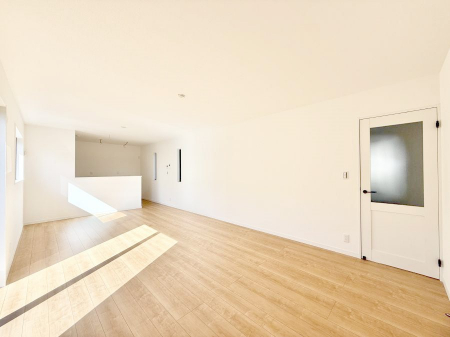 ���r���O�@���������났�ƏΊ炪�W�܂�A�S���܂郊�r���O