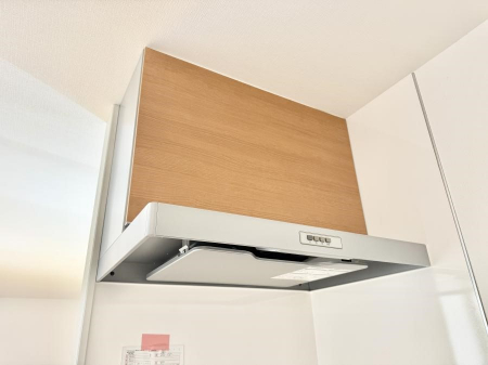 ���̑����ρ@�ݔ����������̏��C����������C��ɗU������A�����I�ɔr�����ł��܂��B