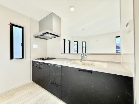 �L�b�`���@���������y���݂ƐH�ׂ�K����͂���L�b�`��