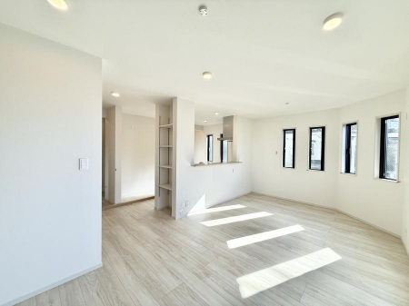 ���r���O�@���������났�ƏΊ炪�W�܂�A�S���܂郊�r���O