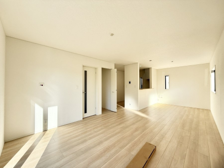 ���r���O�@���������났�ƏΊ炪�W�܂�A�S���܂郊�r���O