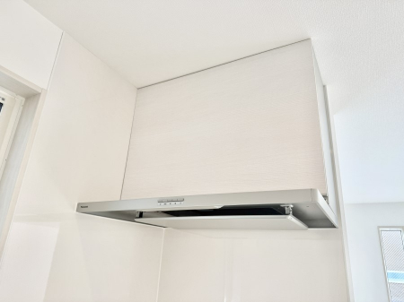 ���̑����ρ@�ݔ����������̏��C����������C��ɗU������A�����I�ɔr�����ł��܂��B