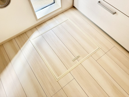 ���̑����ρ@�ݔ����B�ꂽ���[�X�y�[�X�ŉƑS�̂��X�b�L��