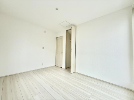 ̑ρ@F̂ŉ₩ȎԂy߂܂