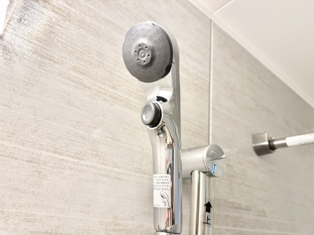 ���̑����ρ@�ݔ����킴�킴�V�����[�����̃��o�[�܂Ŏ��L�΂��K�v���Ȃ��A�ȒP�Ɏ~���ł���