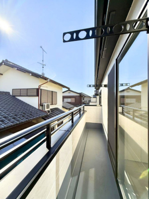 �o���R�j�[�@������ �G�߂̈ڂ낢����������J���I�ȋ�Ԃł�