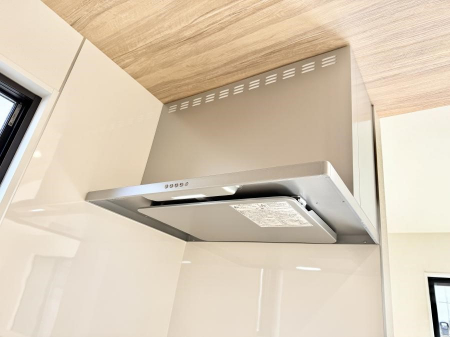 ���̑����ρ@�ݔ����������̏��C����������C��ɗU������A�����I�ɔr�����ł��܂��B