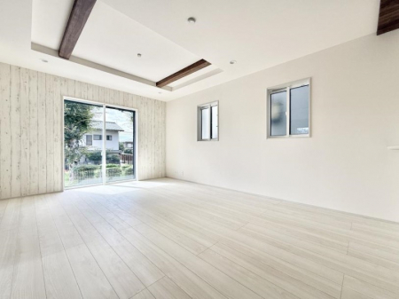 rO@났ƏΊ炪W܂AS܂郊rO