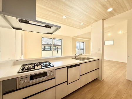 �L�b�`���@�������Ƒ����J��[�߂�A������̂���L�b�`��