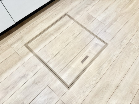 ���̑����ρ@�ݔ����B�ꂽ���[�X�y�[�X�ŉƑS�̂��X�b�L��