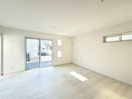 ���r���O�@���������R�Ɖ�b�����܂��A�S�n�悢�ЂƂƂ�