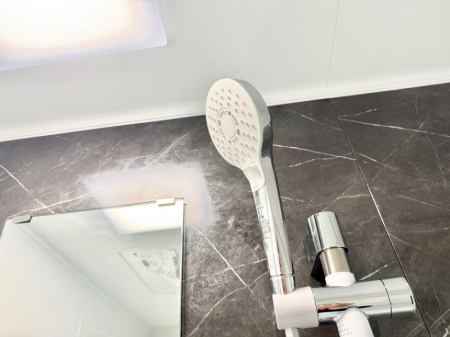 ̑ρ@ݔ茳ŊȒPɎ~ł邽߁A̖ʌ炷Ƃł܂B