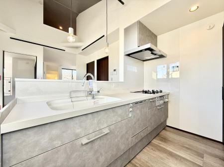 �L�b�`���@�������Ƒ����J��[�߂�A������̂���L�b�`��