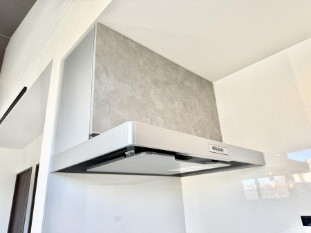 ���̑����ρ@�ݔ����������̏��C����������C��ɗU������A�����I�ɔr�����ł��܂��B