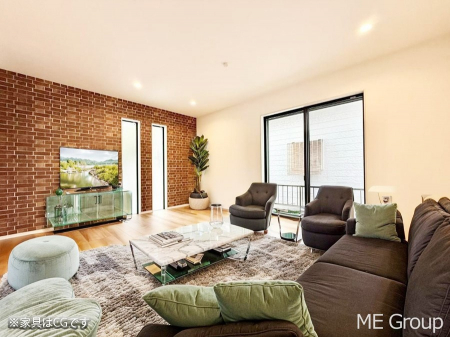 ���r���O�@���������S�n�̂����A���z�̃��r���O