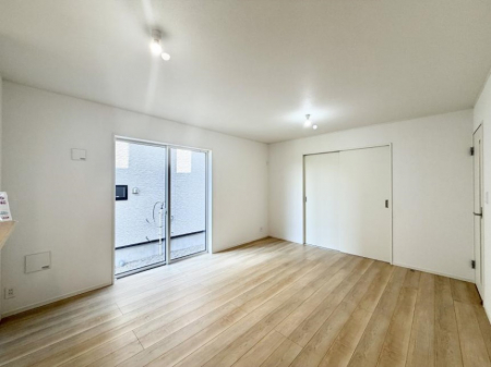 rO@Cɓ̏ꏊŁÂтƂԂ