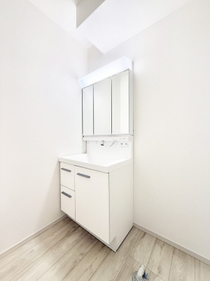 ���ӊ��@���w�Z 960m �����q�s�������݂̐X�`������w�Z