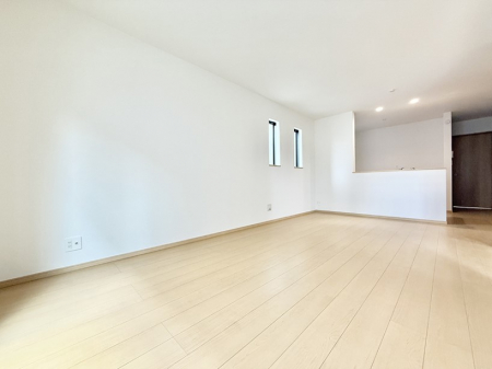 rO@났ƏΊ炪W܂AS܂郊rO