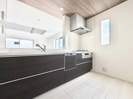 �L�b�`���@���������y���݂ƐH�ׂ�K����͂���L�b�`��