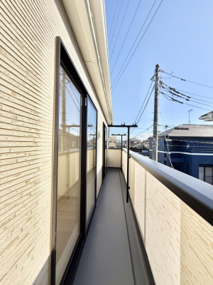 �o���R�j�[�@������ �G�߂̈ڂ낢����������J���I�ȋ�Ԃł�