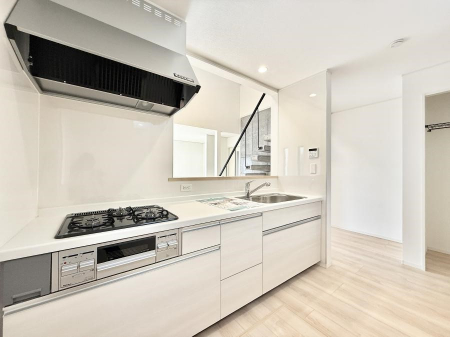 �L�b�`���@�������Ƒ����J��[�߂�A������̂���L�b�`��