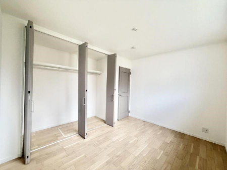 ̑ρ@F̂ŉ₩ȎԂy߂܂