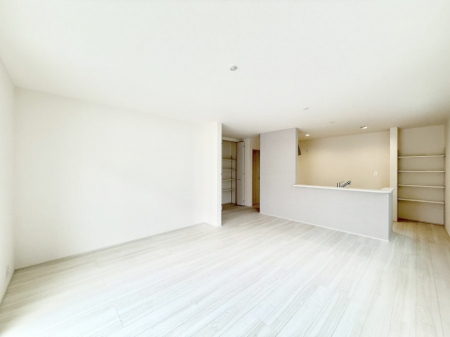 rO@났ƏΊ炪W܂AS܂郊rO