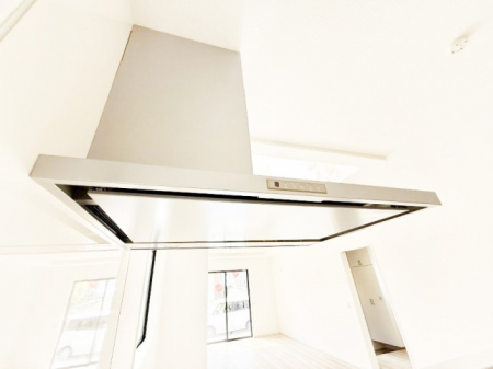 ���̑����ρ@�ݔ����������̏��C����������C��ɗU������A�����I�ɔr�����ł��܂��B