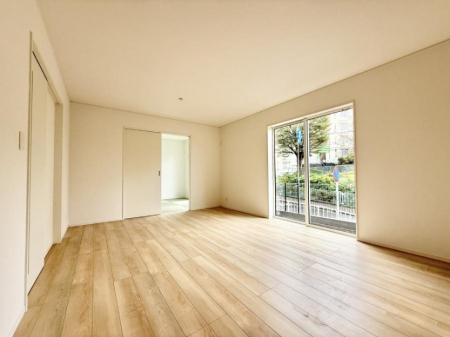 ���r���O�@���������R�Ɖ�b�����܂��A�S�n�悢�ЂƂƂ�