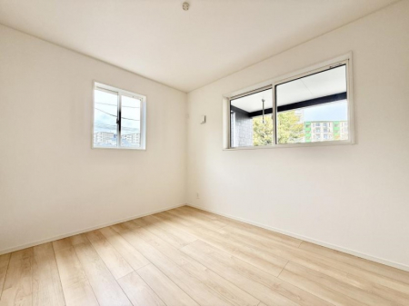 �q�������@�������v���C�x�[�g��ԂƂ��ĐÂ��ŗ�������������񋟂��Ă���܂�