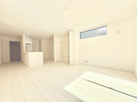 rO@났ƏΊ炪W܂AS܂郊rO