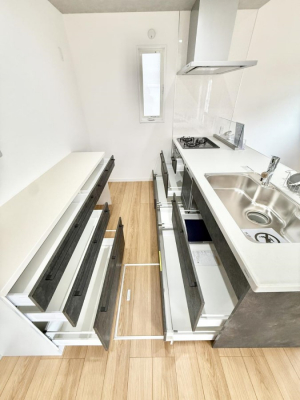 �L�b�`���@�������Ƒ����J��[�߂�A������̂���L�b�`��