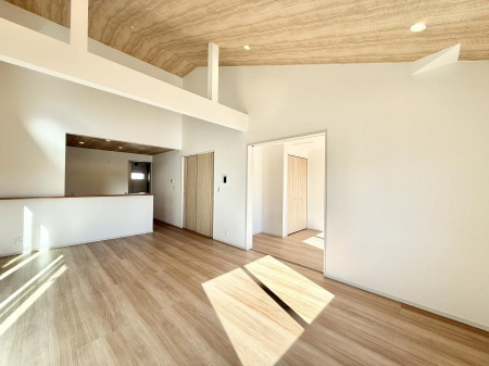 ���r���O�@���������R�Ɖ�b�����܂��A�S�n�悢�ЂƂƂ�