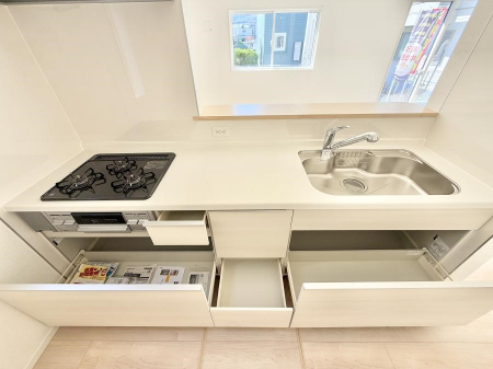 �L�b�`���@�������Ƒ����J��[�߂�A������̂���L�b�`��