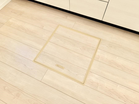 ���̑����ρ@�ݔ����B�ꂽ���[�X�y�[�X�ŉƑS�̂��X�b�L��