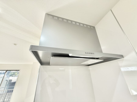 ���̑����ρ@�ݔ����t�[�h�ɕ����Ă���ׁA���������C��ɗU������A�����I�ɔr�����ł��܂�