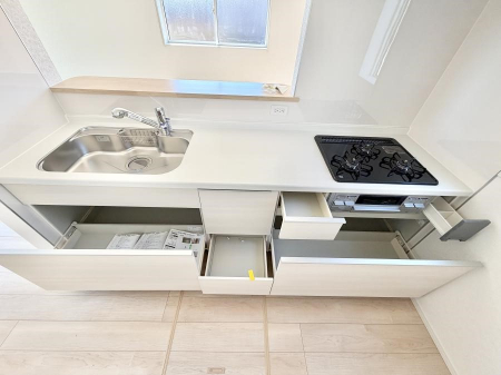 �L�b�`���@�������Ƒ����J��[�߂�A������̂���L�b�`��