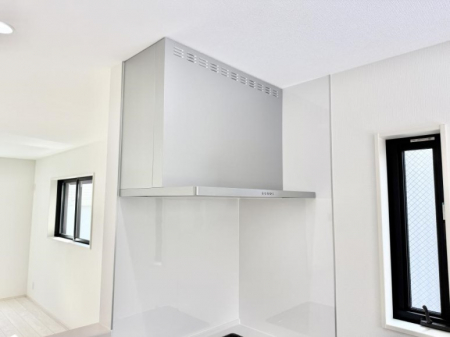 ���̑����ρ@�ݔ����������̏��C����������C��ɗU������A�����I�ɔr�����ł��܂��B