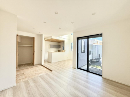 ���r���O�@���������R�Ɖ�b�����܂��A�S�n�悢�ЂƂƂ�