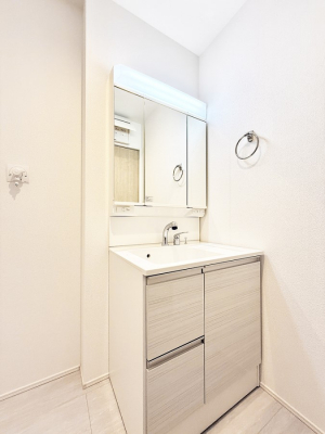 ʑEʏ@邢ʏ͖̎yłႢł