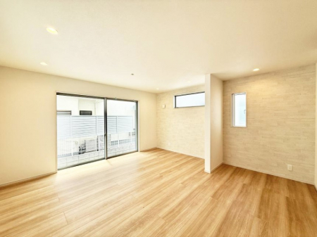 ���r���O�@���������났�ƏΊ炪�W�܂�A�S���܂郊�r���O