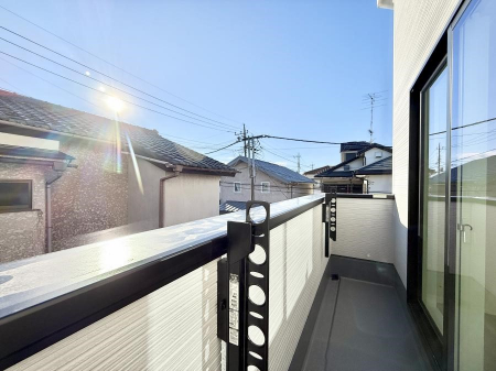 �o���R�j�[�@������ �G�߂̈ڂ낢����������J���I�ȋ�Ԃł�