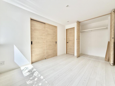 ̑ρ@F̂ŉ₩ȎԂy߂܂