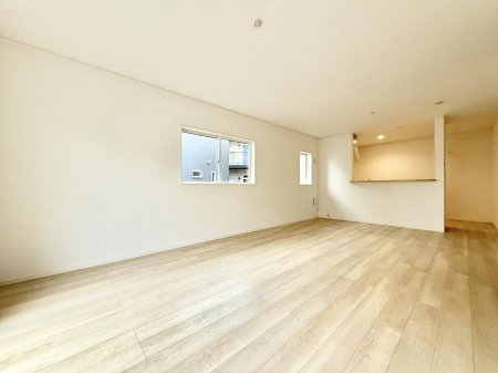 rO@났ƏΊ炪W܂AS܂郊rO