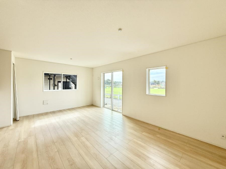 rO@났ƏΊ炪W܂AS܂郊rO