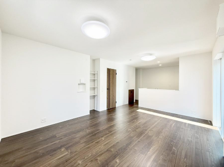 ���r���O�@���������났�ƏΊ炪�W�܂�A�S���܂郊�r���O