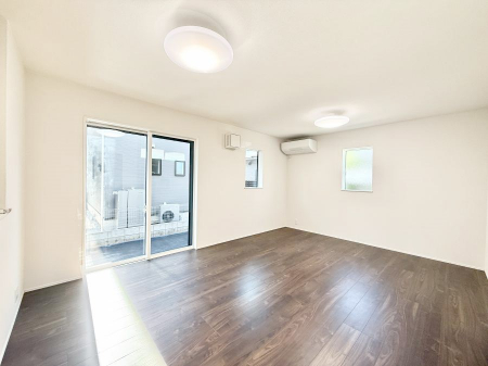 ���r���O�@���������R�Ɖ�b�����܂��A�S�n�悢�ЂƂƂ�