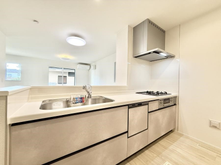 �L�b�`���@�������L���C�ɕЕt���A�g���₷���L�b�`��